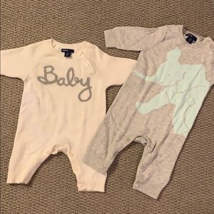 ⭐️SOLD⭐️ 2 Baby Gap Sweaters One Piece 0-3 Months